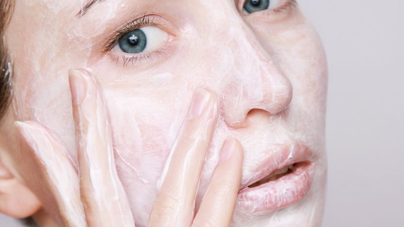 Soin de visage : 3 recettes de masque que vous pouvez faire à la maison